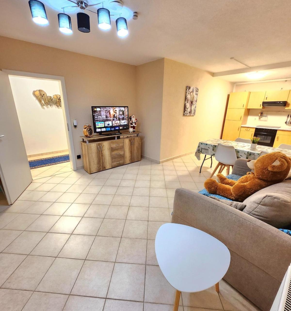 Sj Apartment เคมนิตซ์ ภายนอก รูปภาพ